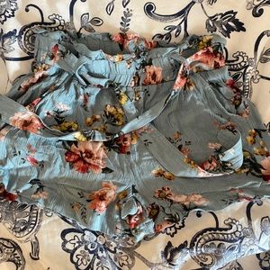 floral flowy shorts!